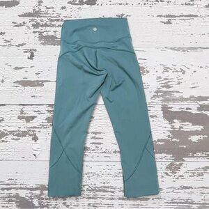 Lululemon In Movement Crop Leggings Pacific Breeze Size 8